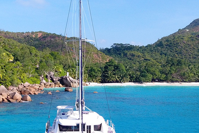Mini Crociere in Catamarano: Un'Esperienza Indimenticabile tra Paradisi Nascosti, Romanticismo e Libertà Assoluta Mini Crociere in Catamarano: Un'Esperienza Indimenticabile tra Paradisi Nascosti, Romanticismo e Libertà Assoluta
